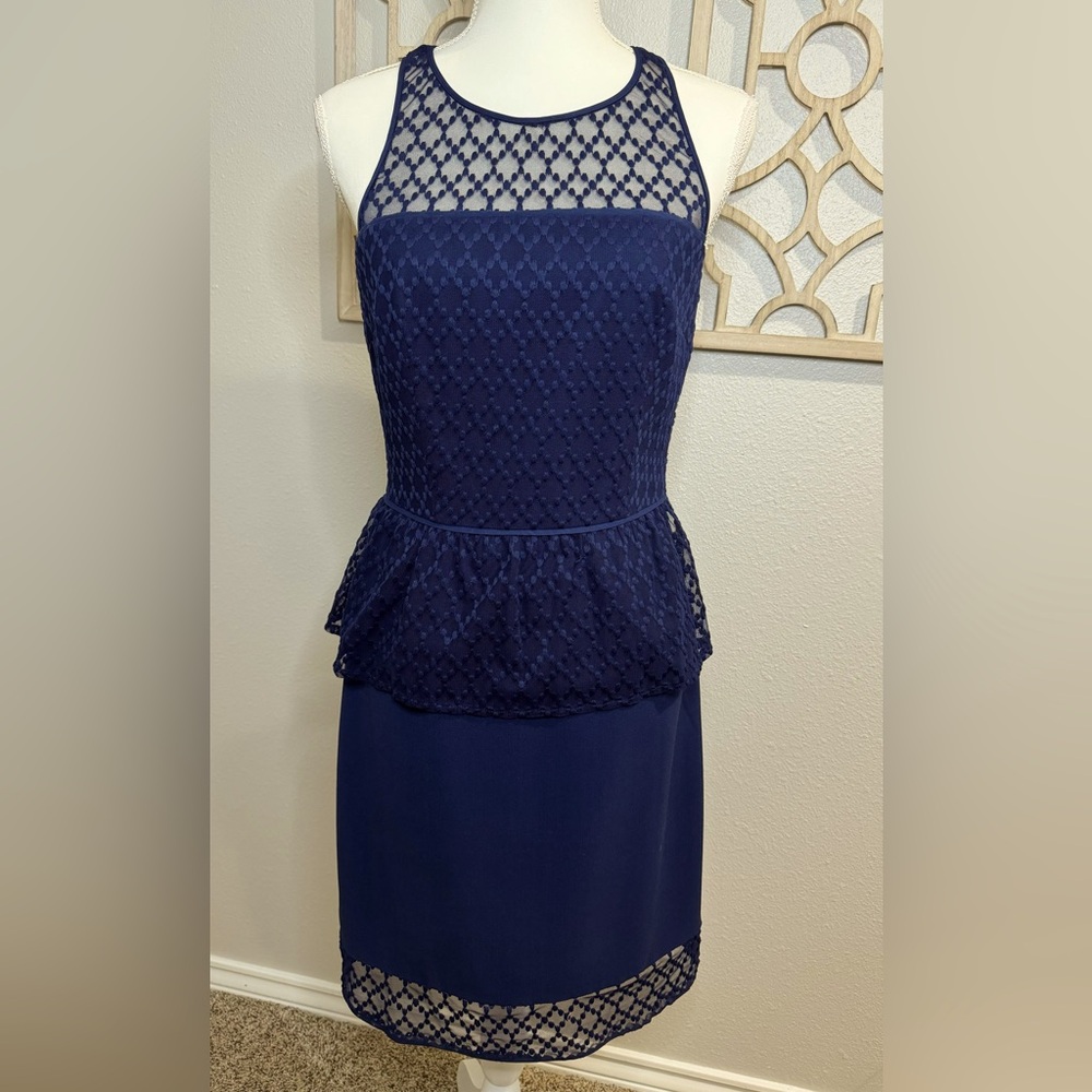 Cremieux dress size 4. Navy Blue